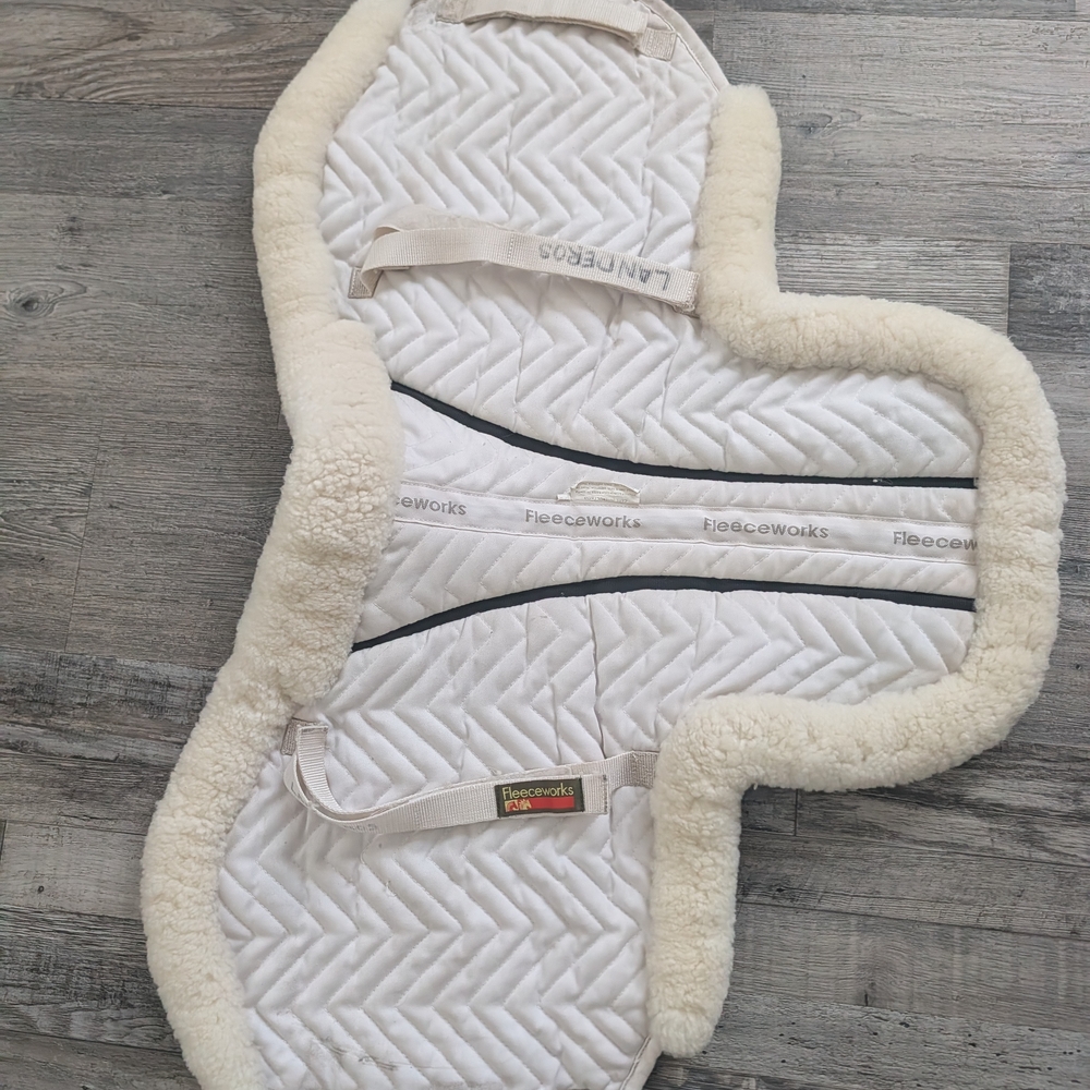 Fleeceworks Sheepskin Show Hunter Pad